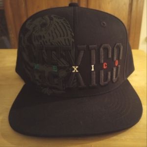 Hecho En Mexico Snap fitted Hat